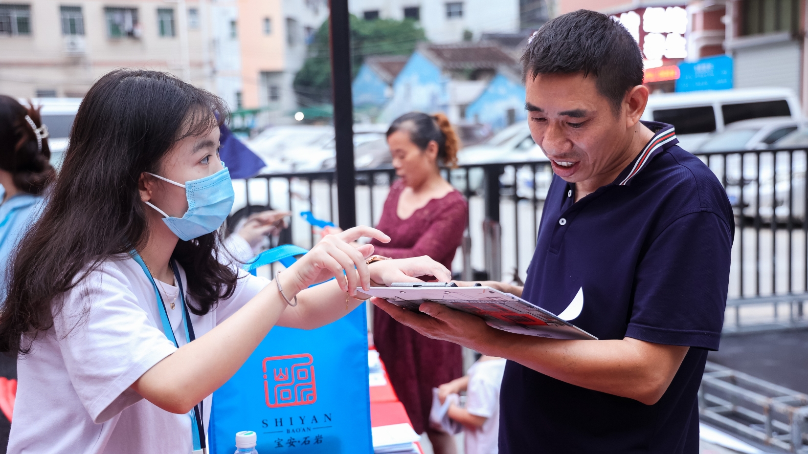 石岩：开展“学习强国”宣传活动